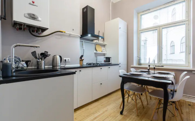 Skaylayt U Aleksandrinki Apartments