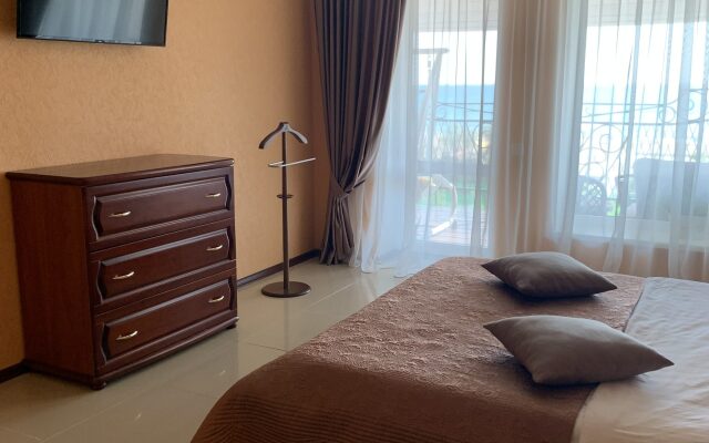 Summer Hotel