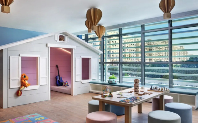 Highend Luxury Seven Palm Apartments