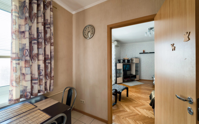 Sunny Volkov 21 Flat