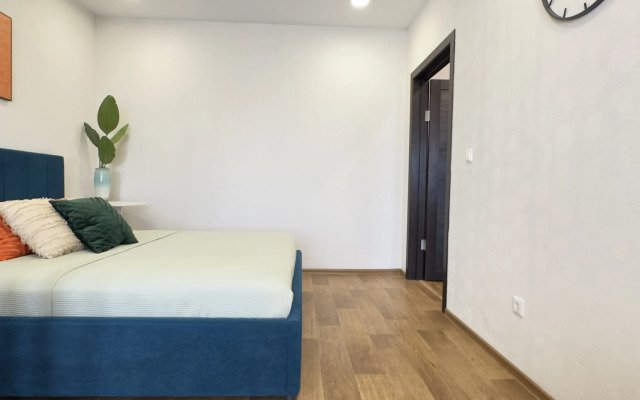 Komfort v 20 Min ot Naberezhnoj Amura Flat
