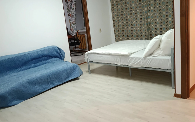Semeynaya Flat