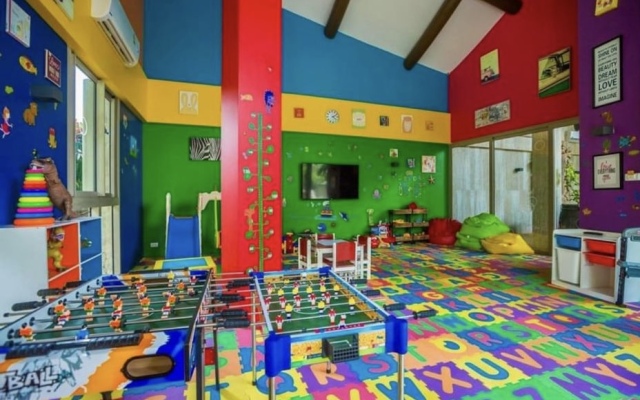 Riviera Wongamat Beach Apartments