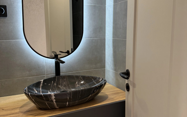 Taunkhaus U Morya Flat