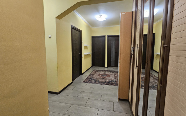 Bolshaya Kvartira Na Borisovke Zona Komforta Flat