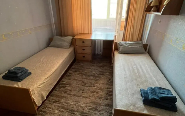 Ryadom S Ledovym Dvortsom Flat