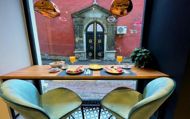 Weingart Istanbul