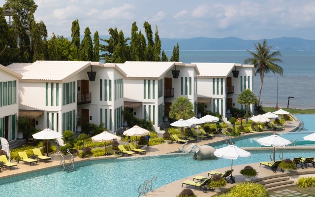 Vannee Golden Sands Beachfront Resort