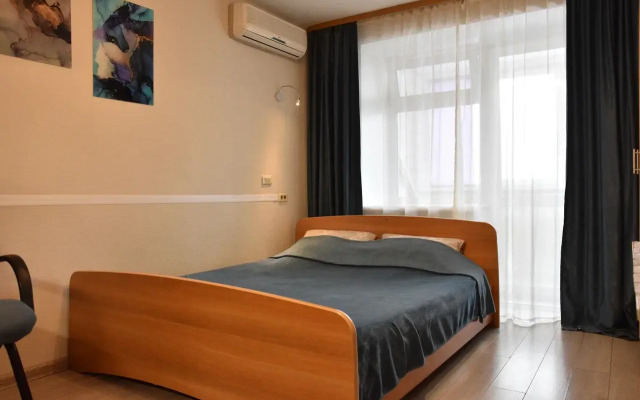 Kvartira-studiya s Lodzhiej na Sinel'nikova 1 Flat