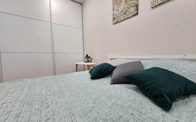 Na Ulitse Melnikayte 90A Flat