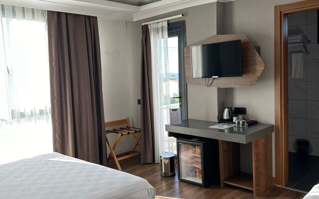 Shelton Airport Otel