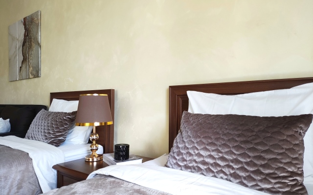 Svetlaya Studiya V Sovremennom Zhilom Komplekse Lodging house