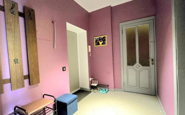 Na Prospekte Lenina 4 Apartments