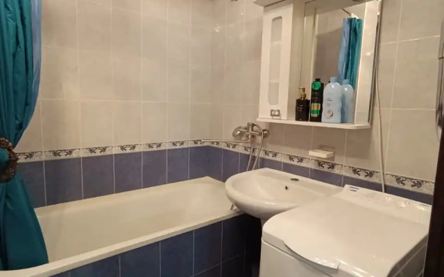 Квартира Уютная Трешка Шогенцукова 33