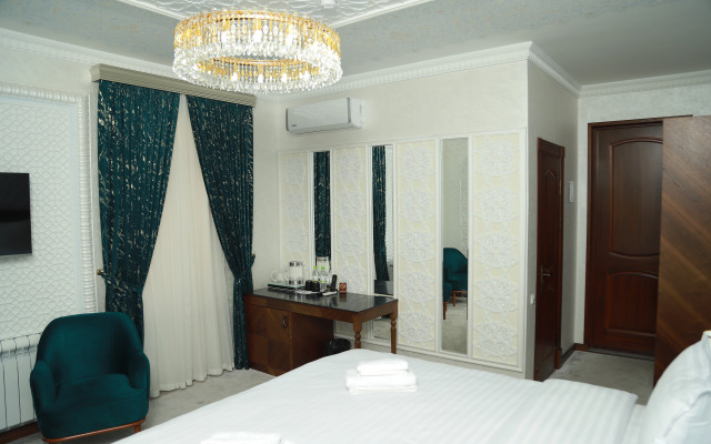 Отель Sandhill Hotel&Resto