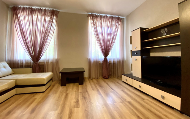 Квартира 2-комнатная Yarapartments на Советской 2