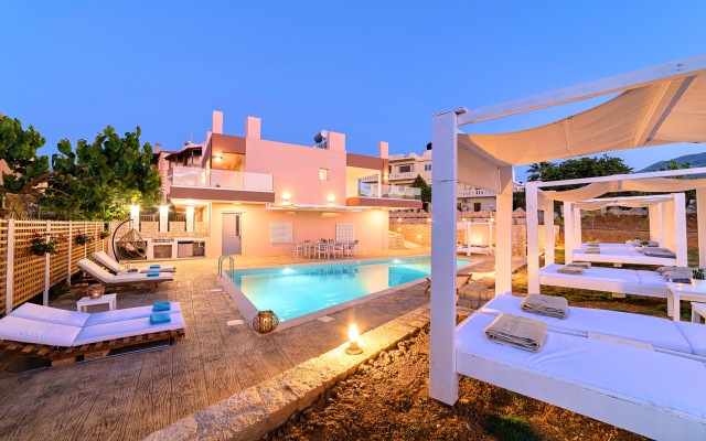 Allas Villa Heated Pool