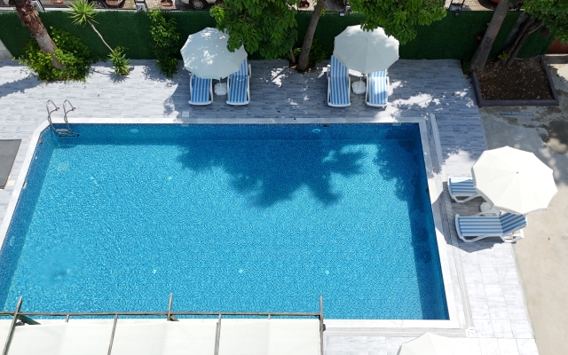 Hillside Apart House Apartment Hotel