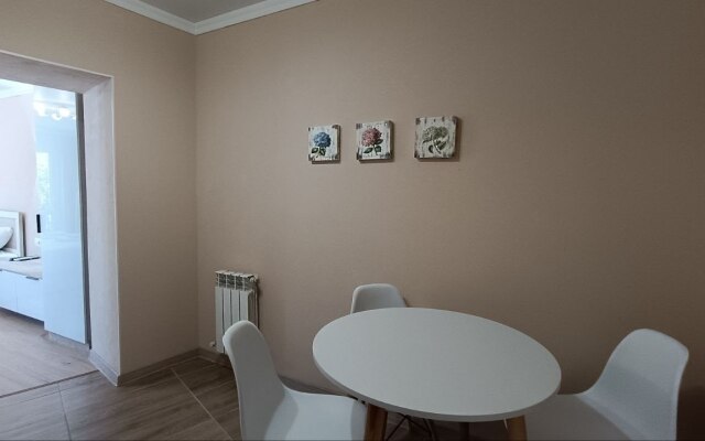 Квартира с одной спальней и выходом в сад