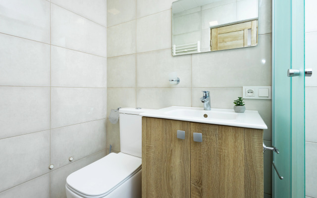 S Sovremennym Dizaynom Na Ulitse Kokhbatsi, Ko1617 Flat