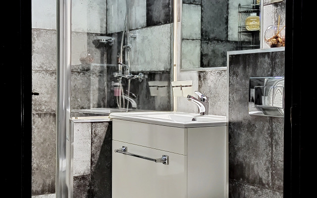 Квартира комфортабельная с дизайнерским ремонтом в центре