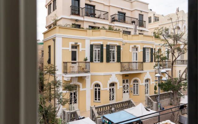 Blueground at Nahalat Byniamin Exquisite Balcony ID54 Apartments