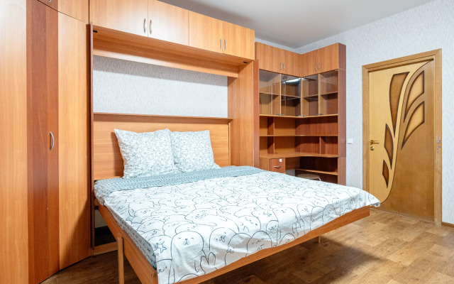 Bukharestskaya 118k3 Bol'shiye Apartments