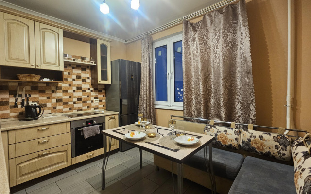 Bolshaya Kvartira Na Borisovke Zona Komforta Flat