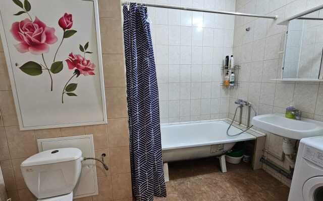 Na Ulitse Kuryzhova 19 Flat