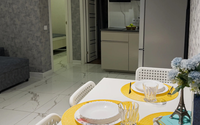 ZhitvCochiKruto V 10 Minutakh Do Morya Apartments