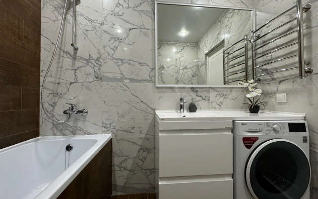 Na Ulitse Tikhiy Proyezd 6 Flat