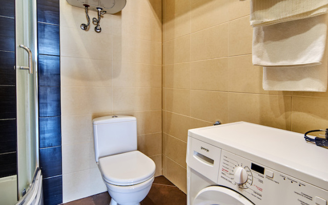 Двухуровневые апартаменты у моря на Античном