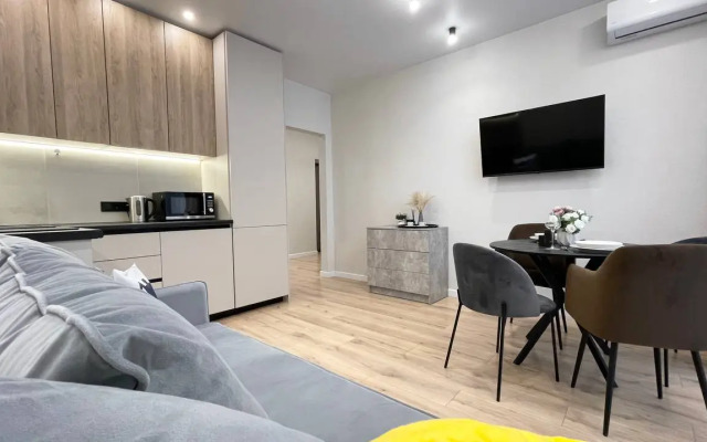 Yousinn Krasny Pr 167 Apartments