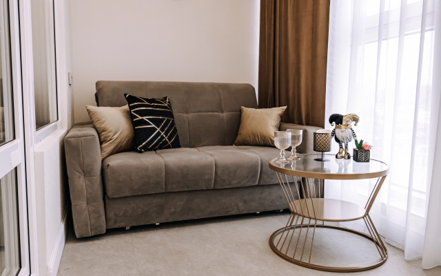 Апартаменты Urban Кот Gold