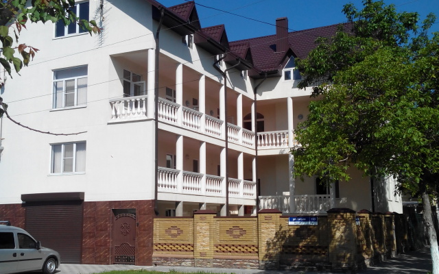 Zhemchuzhina Guest house