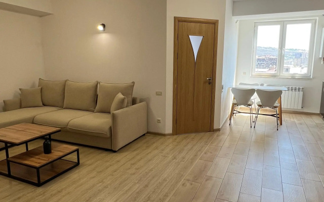 Dvukhkomnatnaya V Samom Tsentre Yerevana Flat