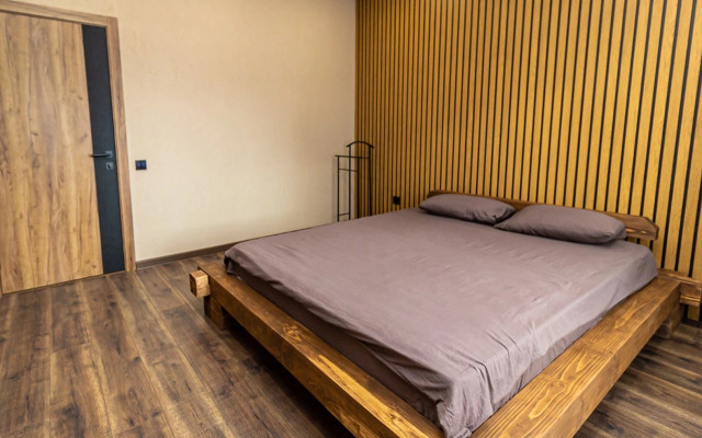 Частный дом с беседкой баней и чаном