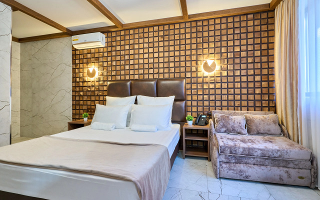 Hotel Astra De Rosa