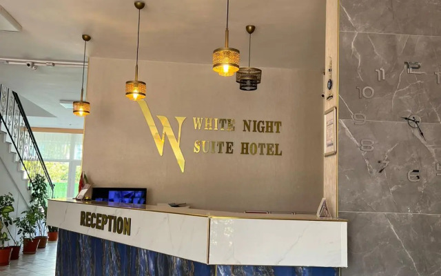 Apartment Hotel White Night