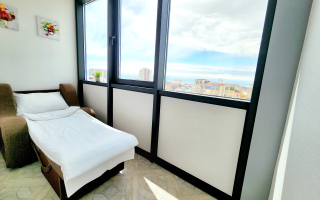 Studiya s vidom na zakat Flat