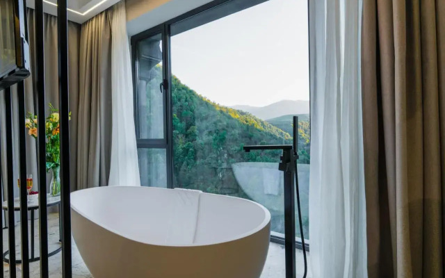 Mounthree Resort Hotel