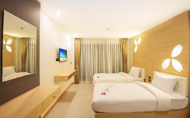 Clarion Hotel Patong Beach
