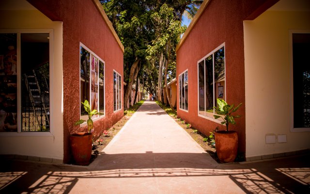 Tropic Garden Hotel in Bakau, Gambia from 72$, photos, reviews - zenhotels.com
