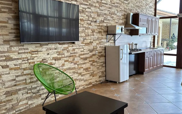 Гостевой дом White. House