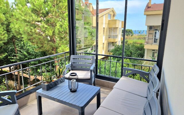 Prostornaya Kvartira Vozle Morya Apartments