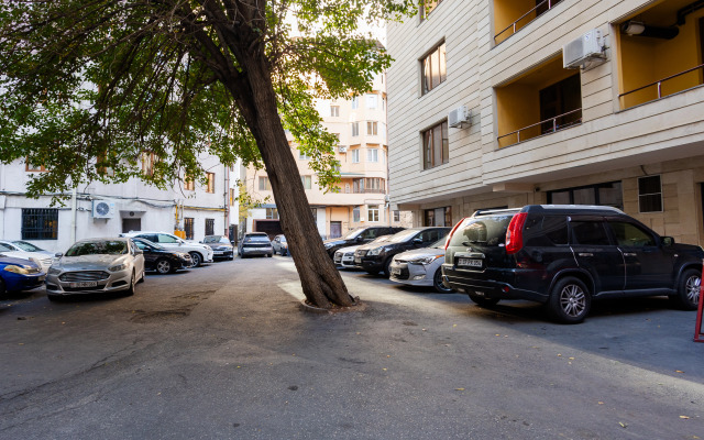 2-K v Novostroyke, Ulitsa Arama, Di482 Flat