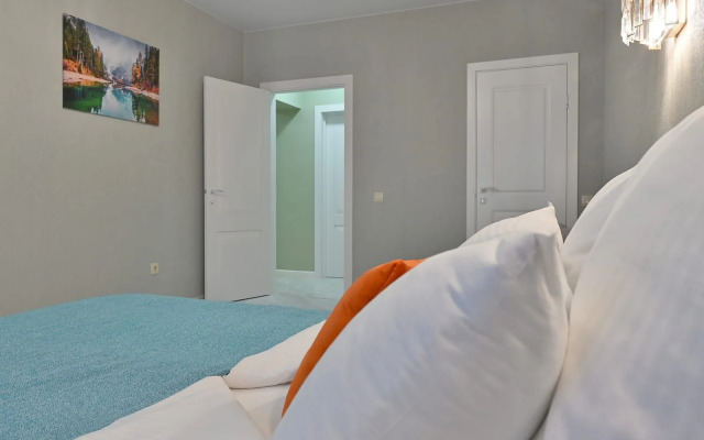 Baltiyskiy briz: tri komnaty u morya Flat