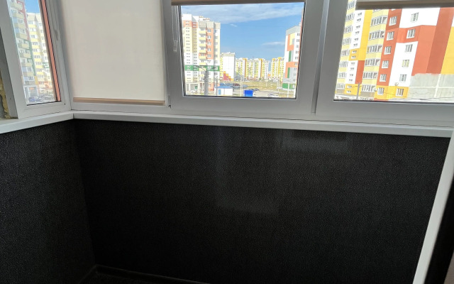 Shikarnaya odnushka vozle Akvaparka Flat