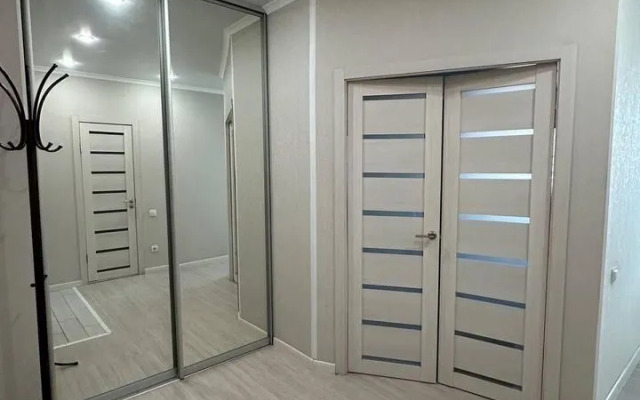 V Rayone Bolshikh Isad Flat