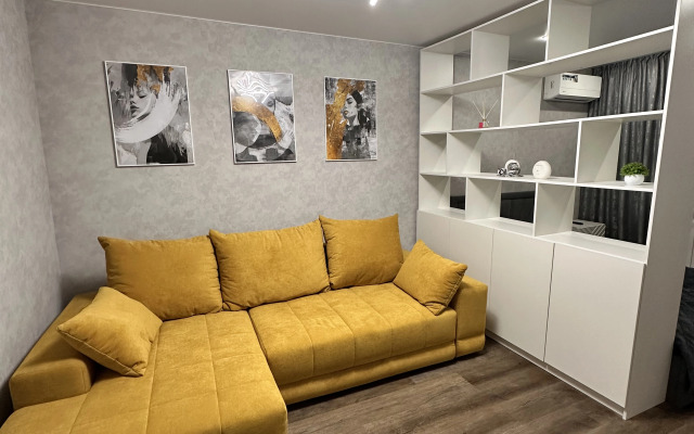 V Tsentre Goroda Flat